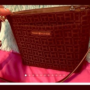 Tommy Hilfiger women’s cross body purse